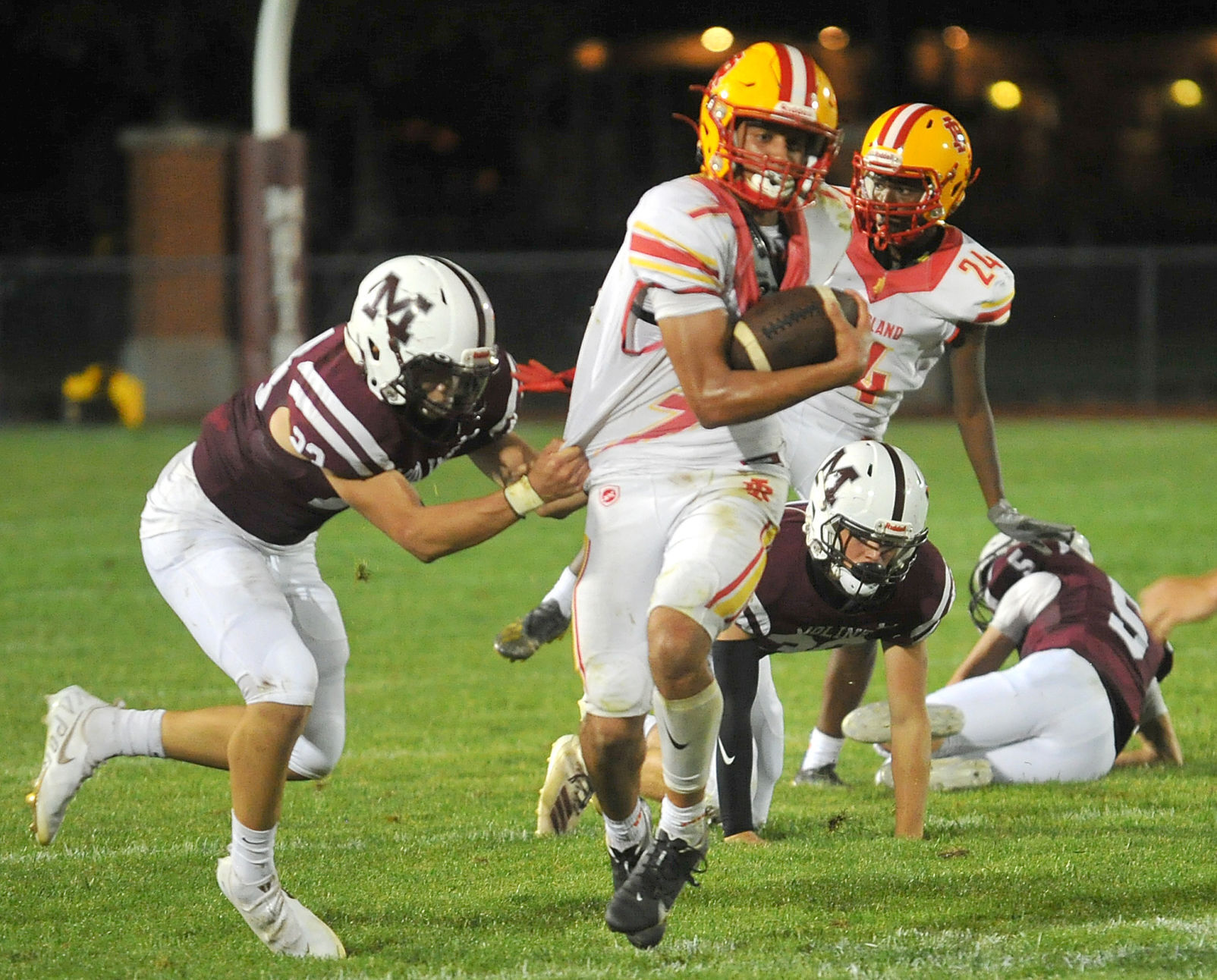 091721-qc-spt-rocky-moline fball-1039